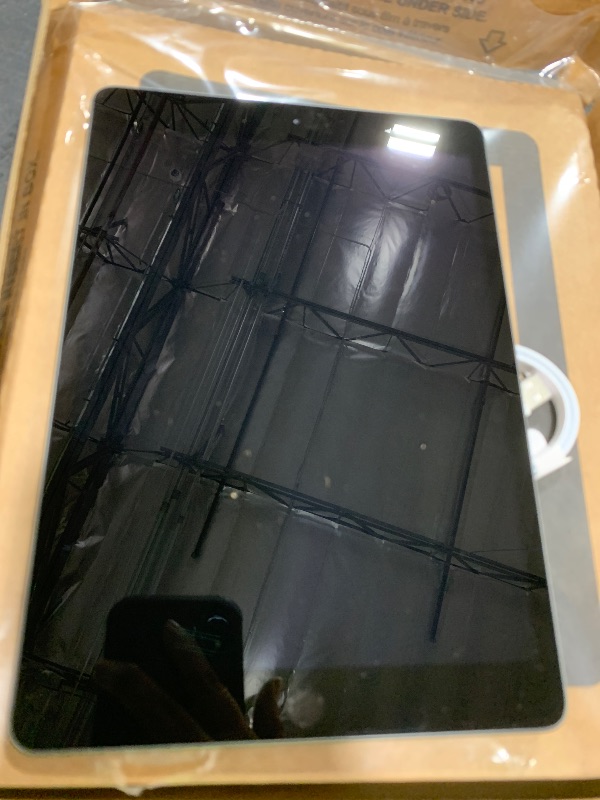Photo 1 of 2018 Apple iPad (WiFi, 128GB) Space Gray (Renewed)