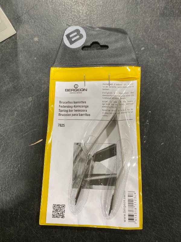 Photo 1 of Bergeon 7825 Spring Bar Tweezer Lug Removal Fitting Tool