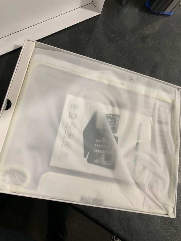 Photo 1 of ND NAIDUN Transparent Keyboard Case for iPad 11th A16(2025)/10th(2022),360°Rotating,7-Color Backlit Wireless Keyboard with Touchpad,Pencil Holder,White