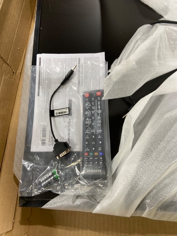 Photo 1 of SAMSUNG QHC LFD 55” Display, QH55C, UHD Signage, 28.5 mm Depth, Dynamic Crystal Color, Quantum Processor Lite 4K, SmartView+, Smart Calibration, LH55QHCEBGCXGO, 2023