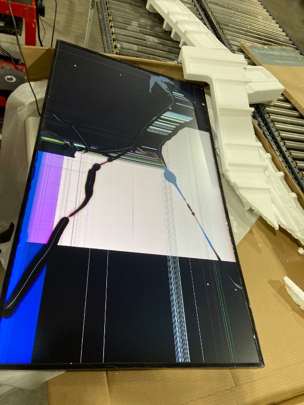 Photo 1 of SAMSUNG QHC LFD 55” Display, QH55C, UHD Signage, 28.5 mm Depth, Dynamic Crystal Color, Quantum Processor Lite 4K, SmartView+, Smart Calibration, LH55QHCEBGCXGO, 2023