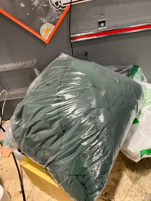 Photo 1 of 2 Packs Green Spandex Table Clothes for 6 Foot Rectangle Table, Spandex Table Covers 6FT Stretch Table Skirts Rectangle Tables Wrinkle Free Fitted Table Cover for Christmas, Wedding, Banquet & Parties