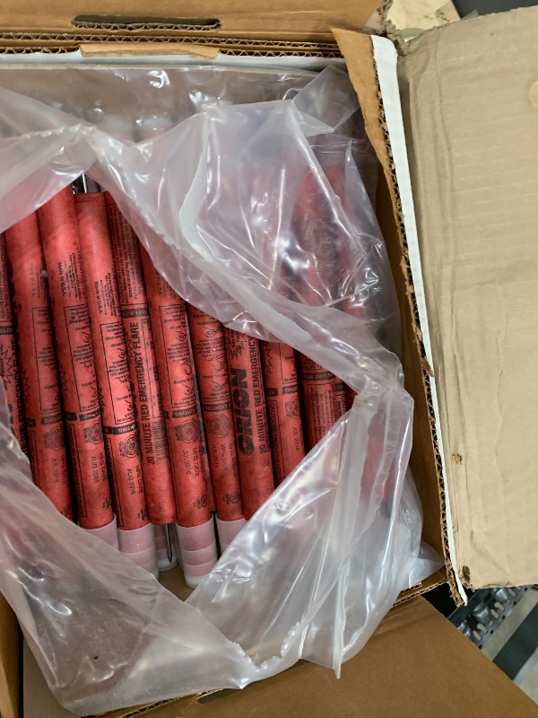 Photo 1 of (72) 20-min. Fusees-With Spike