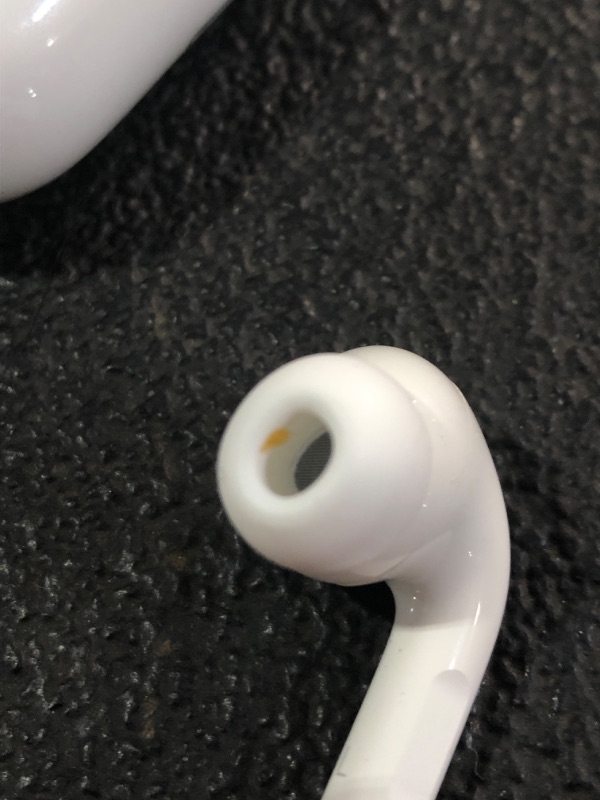 Photo 1 of ***HEAVILY USED**Apple AirPods Pro
