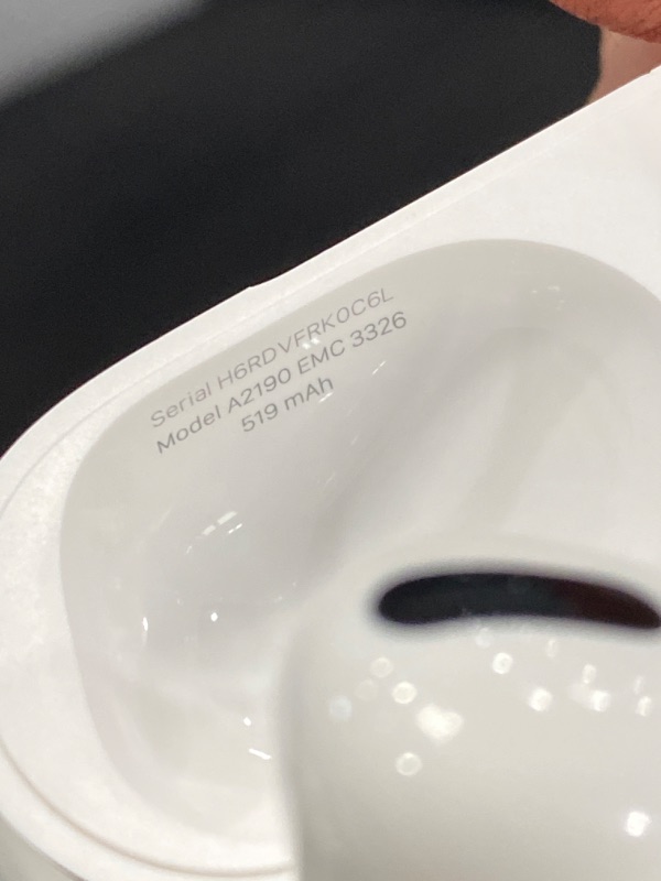 Photo 1 of ***HEAVILY USED**Apple AirPods Pro