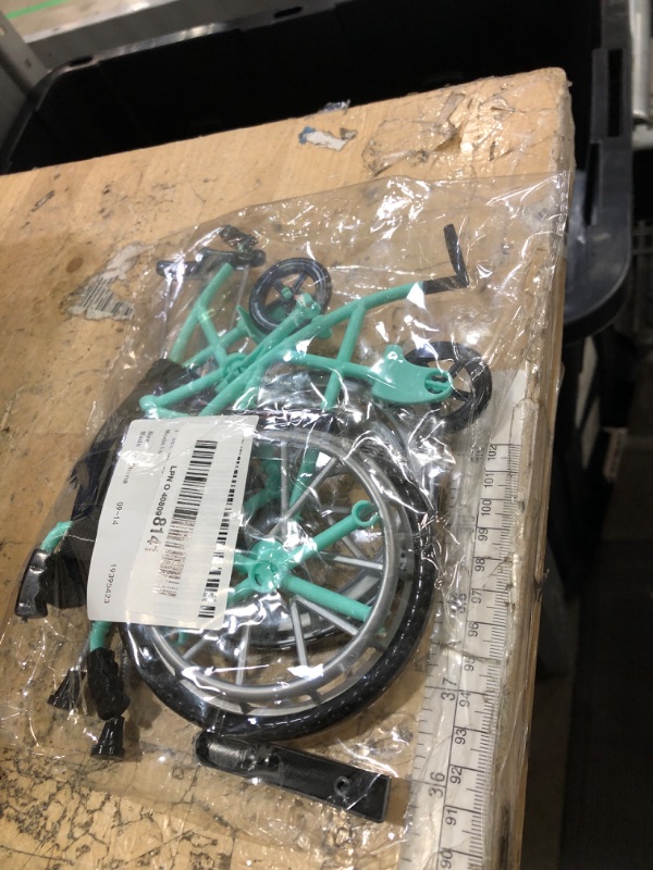 Photo 1 of 1 Set Wheelchair Toys Mini Crutch Models Dollhouse Realistic Mobility Indoor Doll Wheelchair Baby Play Wheelchair Accessories Wheelchair Decorations Model Wheelchair Plastic Green