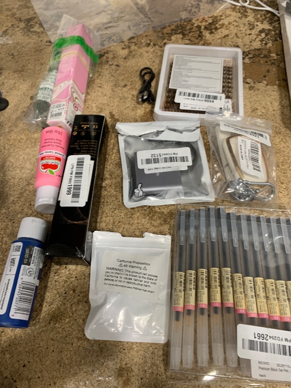 Photo 1 of 10 PCS MISCELLANEOUS ITEMS SOLD AS IS 