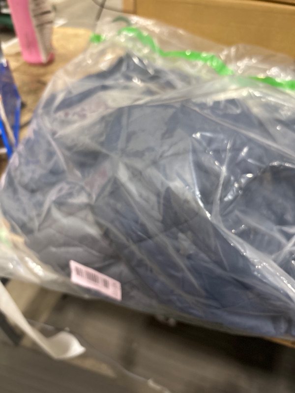 Photo 1 of **SMALL HOLE NEAR BOTTOM LEFT **
Columbia Men's Powder Lite II Hooded Jacket, Collegiate Navy, X-Large