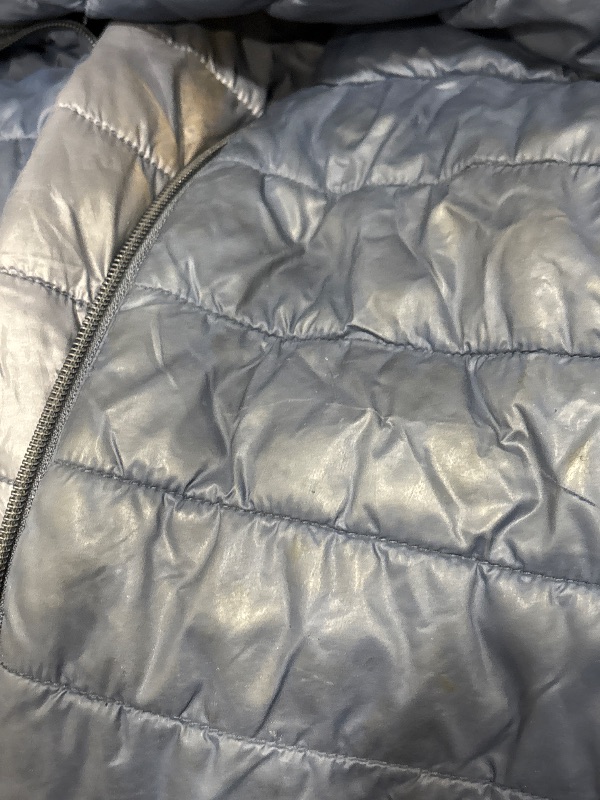 Photo 1 of **SMALL HOLE NEAR BOTTOM LEFT **
Columbia Men's Powder Lite II Hooded Jacket, Collegiate Navy, X-Large