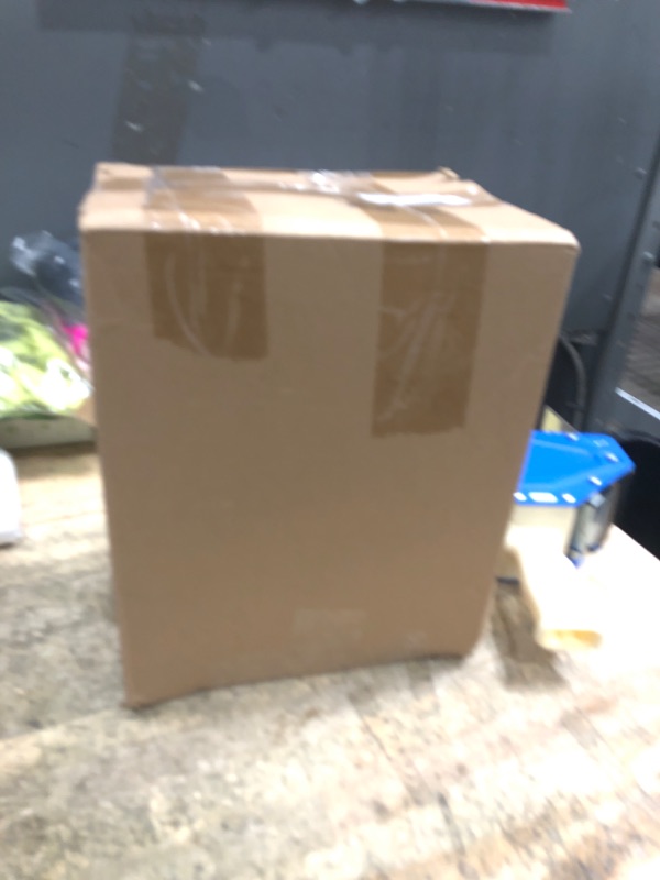 Photo 1 of ***MISSING PIECES *** Tuanse 30 Pcs Basket for Gift Empty DIY Bulk Gift Basket Kit with Handle Kraft Cardboard Tray with 30 Bag 30 Bow Market Tray for Wedding Party(Red,12.6 x 9.8 x 5.9 in)