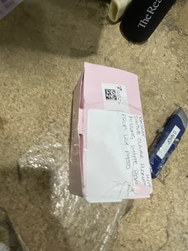 Photo 1 of ***MISSING WHITE BOW***Hair Bows for Women Girls 8 PCS Hair Ribbon Bow Hair Clips with Long Tails Vintage Hair Accessories for Women