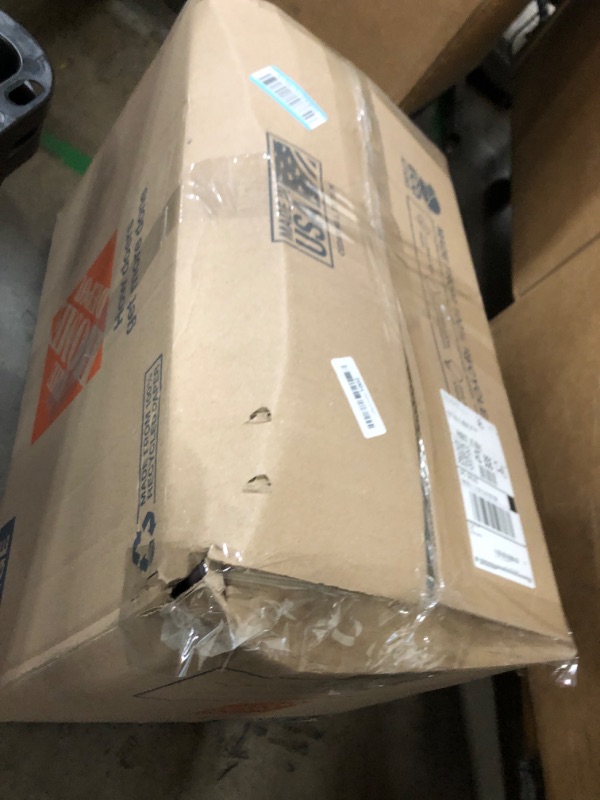 Photo 1 of ****************Zipper broken/torn**************
Tiny Land 2-in-1 Foldable Kids Couch with Pockets – Soft Thick Toddler Sofa, Lounger Couch, Convertible Kids Chair for Playroom, Bedroom or Living Room, Gift for Boys & Girls (Pink)