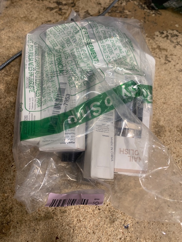 Photo 1 of 10 PIECES MISCELLANEOUS BEAUTY ITEMS 