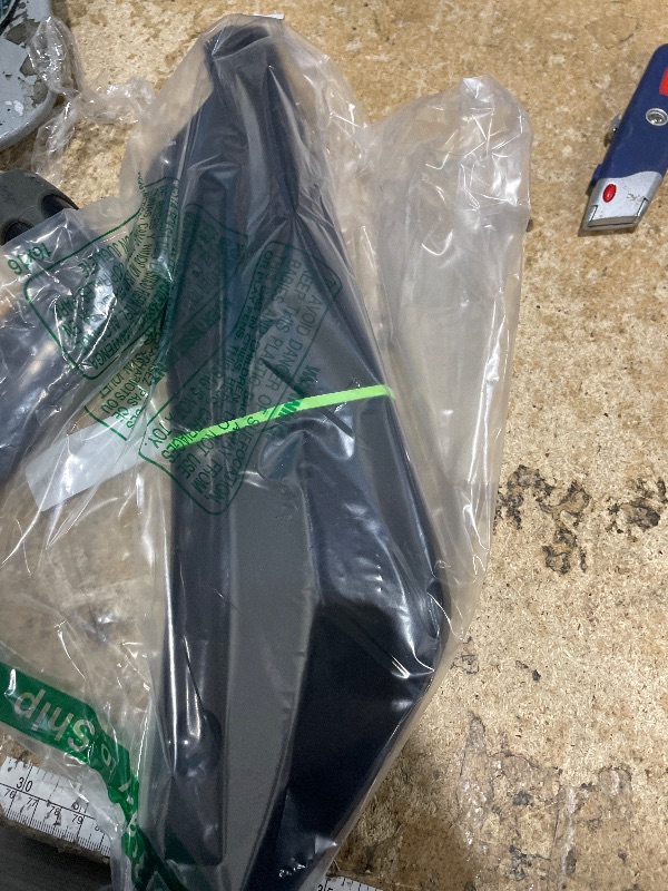 Photo 1 of 2PCS Universal Car Rear Bumper Lip Splitter Canard Diffuser - Side Fin Fenders Skirt Protector Exterior Decoration Trim for Car (Black)