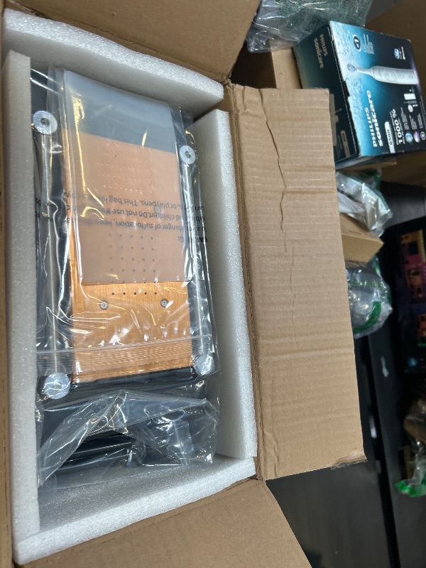 Photo 1 of YIHUA 946D-III Digital LCD Screen Separator 5V 1A USB Power Supply & UV Curing Lamp with Built-in Long-Lasting Vacuum Pump for Mobile Phones & Smartphones °F /°C (19.8 cm x 11 cm/ 7.8" x 4.3" ±0.05)