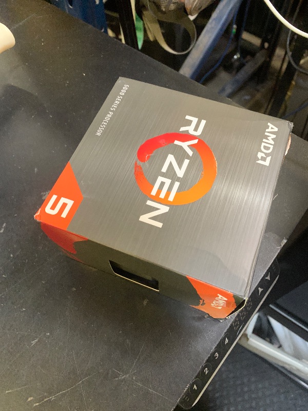 Photo 1 of AMD Ryzen 5 5500 with Wraith Stealth Cooler 3.6 GHz 6 Core / 12 Thread 19MB 65W 100-100000457BOX