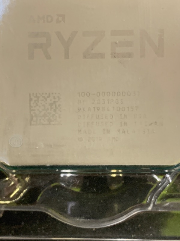 Photo 1 of AMD Ryzen 5 5500 with Wraith Stealth Cooler 3.6 GHz 6 Core / 12 Thread 19MB 65W 100-100000457BOX