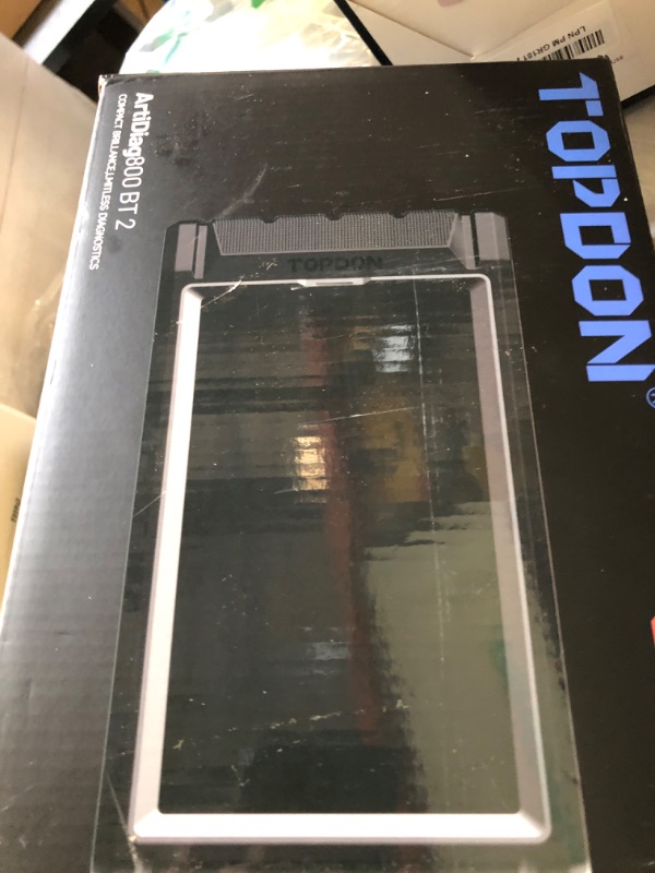 Photo 1 of TOPDON USA - ARTIDIAG800BT 2-6 INCH Bluetooth SCAN Tool with