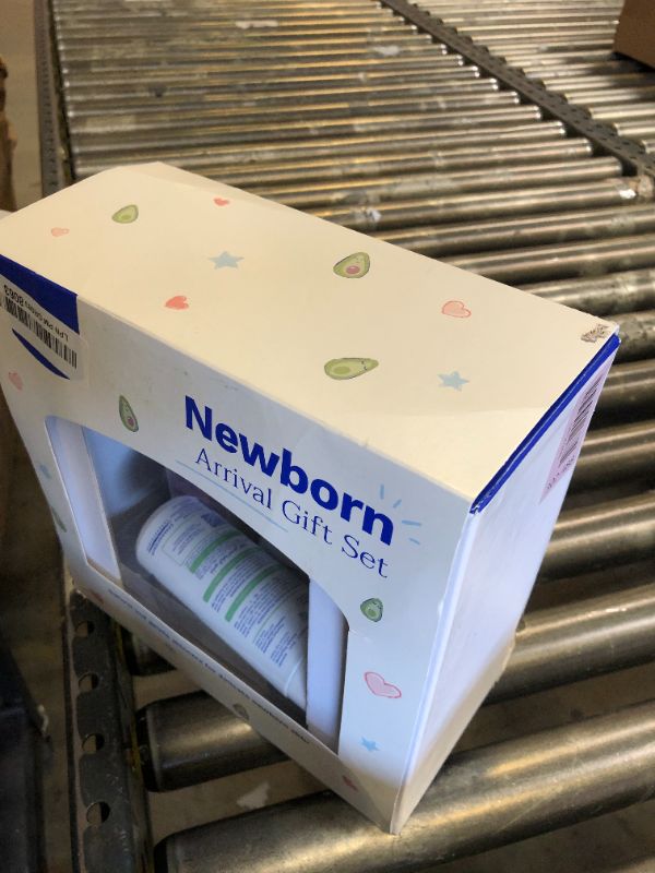 Photo 1 of Mustela Newborn Arrival Gift Set - Baby Skincare & Bath Time Essentials - Natural & Plant Based - 5 Items Set