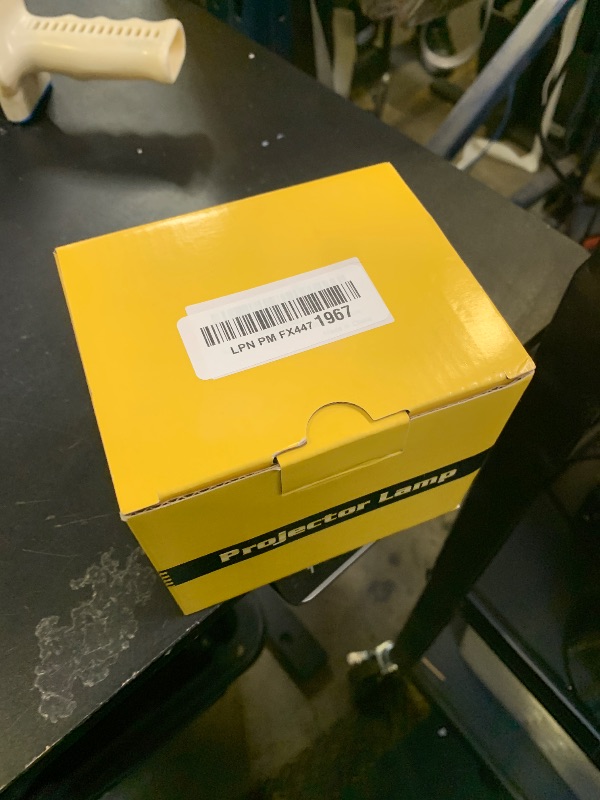 Photo 1 of EWO'S LP97 Replacement Projector Lamp Bulb for ELPLP97 Epson Powerlite Home Cinema 2200 2250 1080 880 VS260 EX9230 EX9240 EX3280 EX5280 EX7280 X49 W49 982W E20 U50 V13H010L97 Projectors