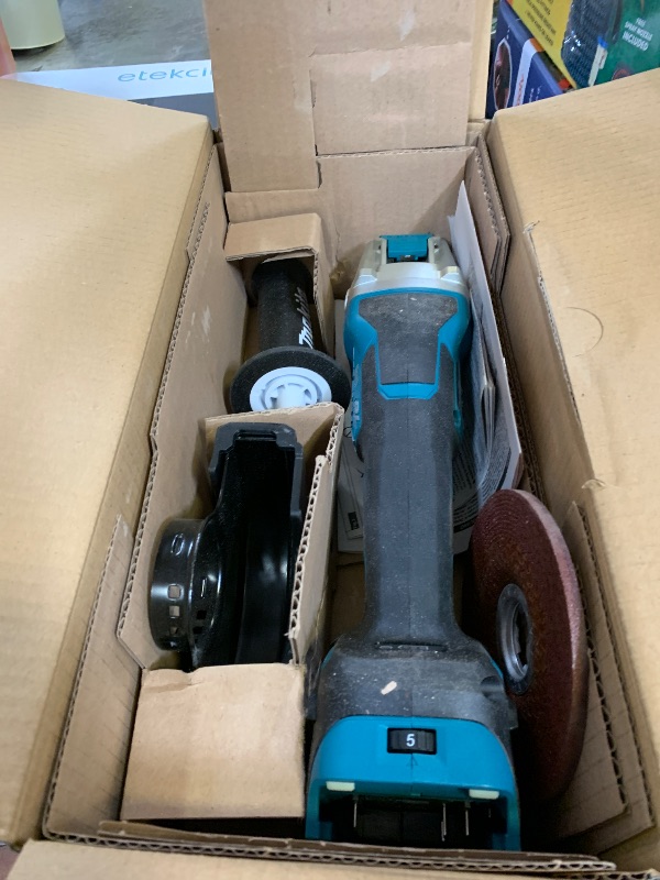 Photo 1 of Makita DGA519Z 18V Li-ion LXT 125mm Brushless X-Lock Angle Grinder - Batteries and Charger Not Included