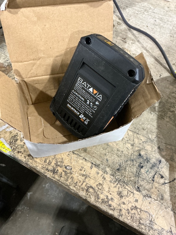 Photo 1 of 1 batavia 2.0Ah maxxpack drill charger