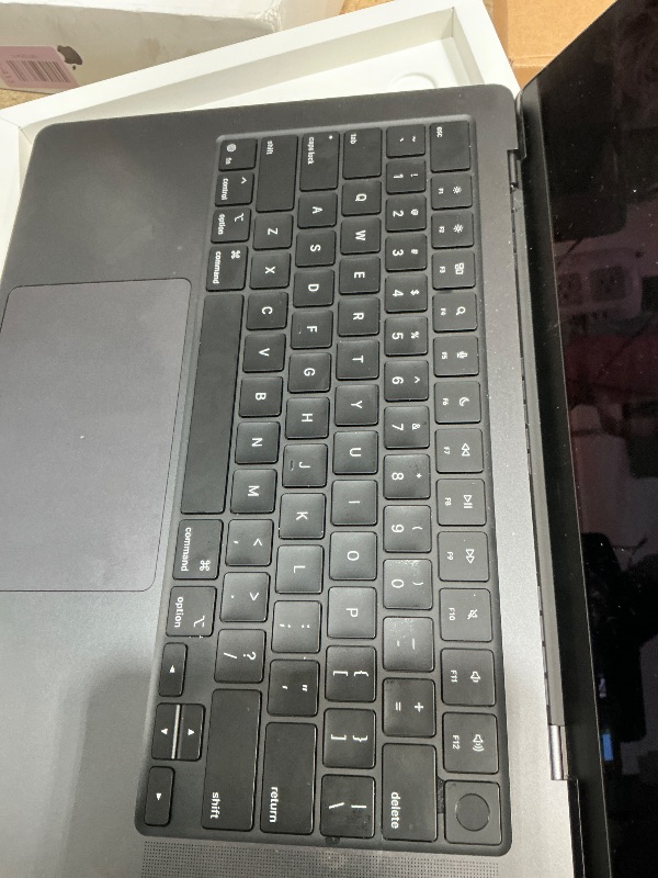 Photo 1 of **** CHECK COMMENTS**** MacBook Pro (14-inch, M5) Space Black Model A3434 serail # gr65qmxrj2