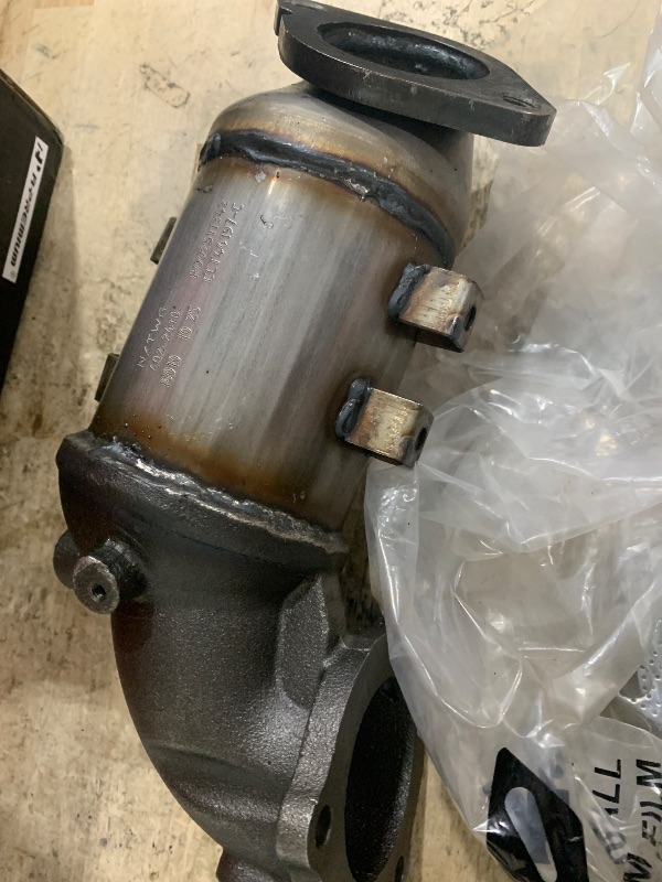 Photo 1 of **only one**A-Premium Front and Rear 4-PC Catalytic Converter Kit Direct-Fit Compatible with Nissan Frontier 2005-2019, Pathfinder 2005-2012, NV1500, NV2500, NV3500, Xterra & Suzuki Equator, 4.0L, EPA Compliant