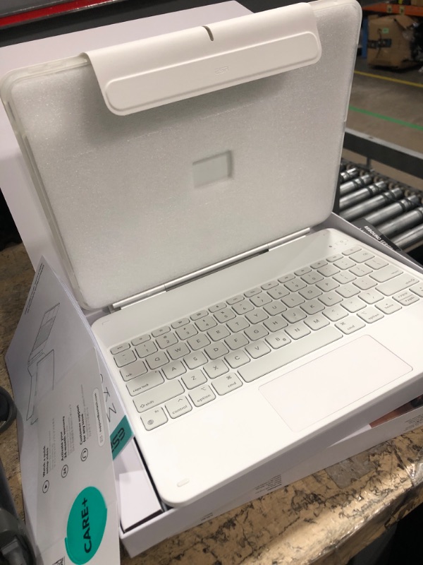 Photo 1 of [Upgraded] ESR iPad Pro 13 Inch Case with Keyboard (M5/M4, 2025/2024), iPad Pro 13 Keyboard Case with Magnetic Stand, Portrait/Raised Modes for iPad Pro 13, Removable, Rebound 360 Series,White