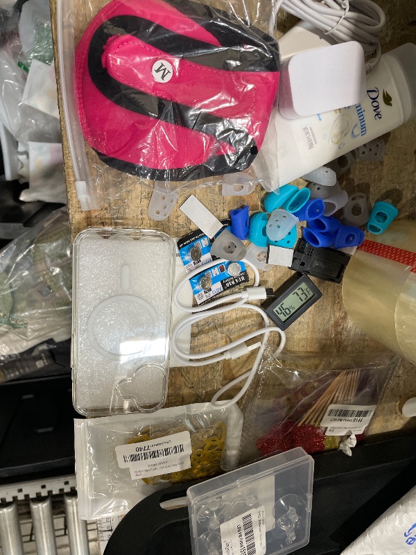 Photo 1 of ***bundle of Miscellaneous home goods/phone case