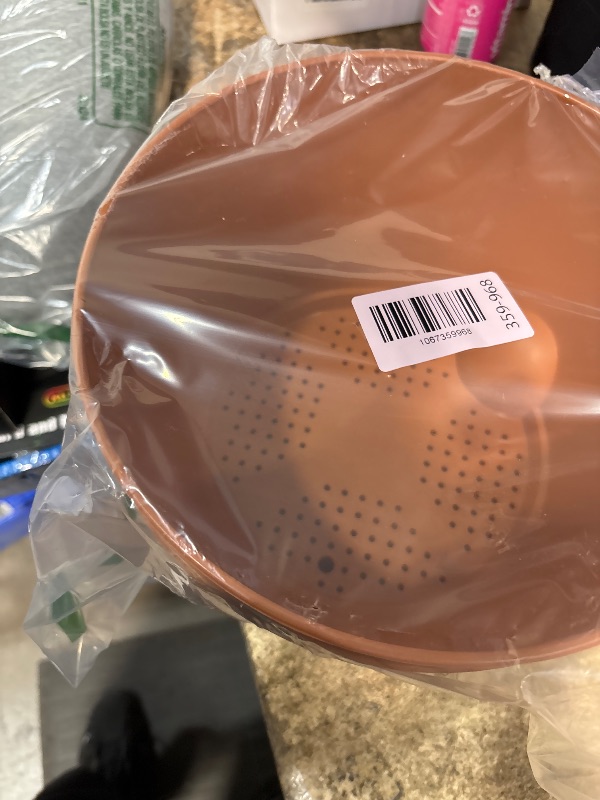Photo 1 of **MISSING BOTTOM** YUNLINGAA Self-Watering Hanging Planters for Indoor Plants Set 2-Piece Includes Plant Hanging Pot, Drainage-Hole Hanging Pot, and Hanging Basket Rack (Terracotta,10 Inches)