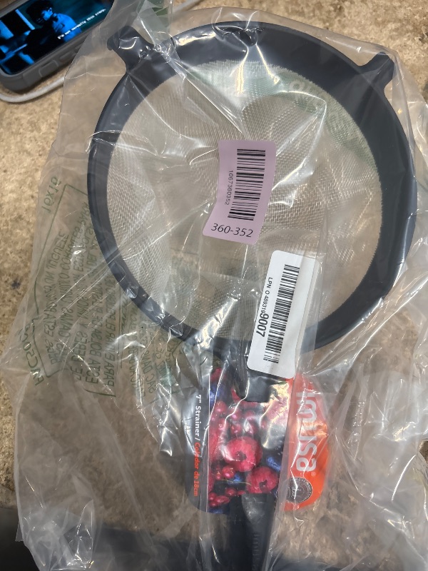 Photo 1 of **TORN**IMUSA USA IMU-71134 Plastic Strainer 7-Inch, Black