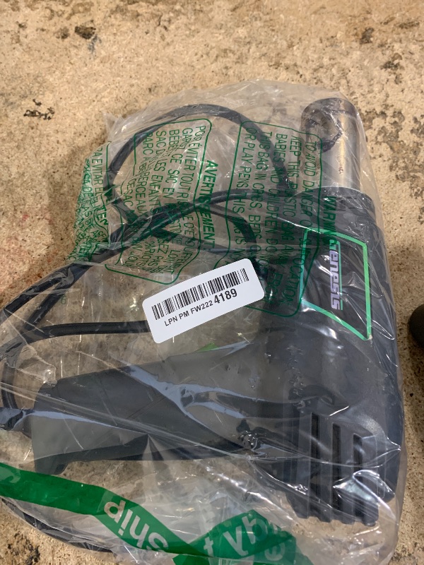Photo 1 of ***MISSING PARTS***
Genesis GHG1500A Dual Temperature Heat Gun Kit With Fast Heat High And Low Settings 572F/1000F, Air Reduction Nozzle, Reflector Nozzle, And Two Deflector Nozzles with 2 Year Warranty