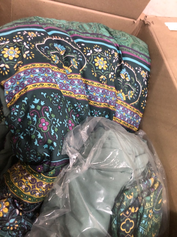 Photo 1 of  Comforter set