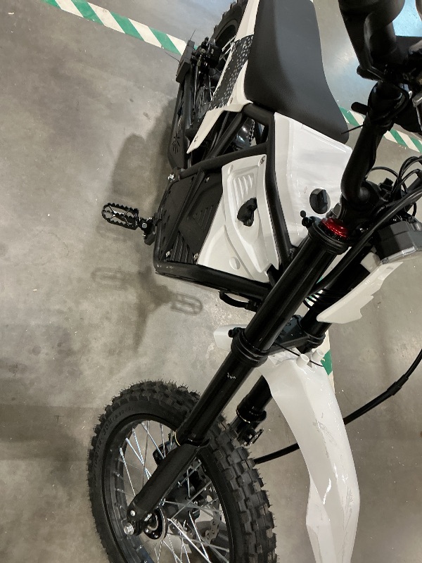 Photo 1 of ***MINOR DAMAGE*** Windone RM7 Electric Dirt Bike for Teens Adults Age 13+, 2200W Ebike, 48V 22.5Ah Up to 37MPH & 45-Mile Electric Motorcycle, 14"/12" Off-Road Tire E-Bike, Dual Hydraulic Brakes, Full Suspension, White