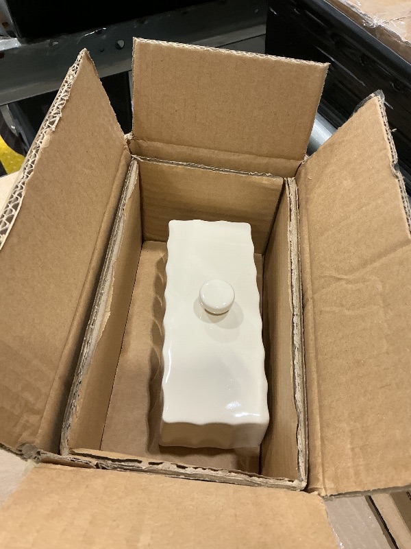 Photo 1 of *USED*
Martha Stewart Broadbrook Stoneware Butter Dish with Lid, Rectangular Covered Butter Keeper, 8.1 x 4.4 x 3 Inches, Classic Cream Glaze, Dishwasher Safe Ceramic Storage for Counter or Table