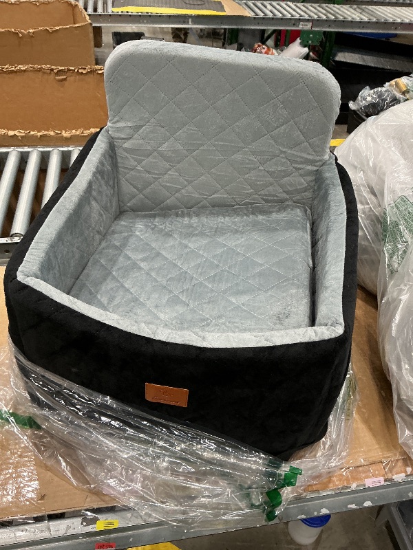 Photo 1 of ** MISSING CAR STRAP **
GL GLENSLAVE Dog Car Seat for Small/Medium Dogs, Dog Booster Car Seats with Thick Cushion for Dogs Under 35lbs, Detachable Washable Pet Carseat with Storage Pockets, 2 Safety Belts(Black/Grey)