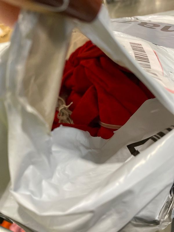 Photo 1 of *MINOR DAMAGE - USED*
Enhon 4 Pack Lighted Christmas Ribbon and Bows Fence Decoration, 13 ft Long 20 x 11'' Large Christmas Bows Garland with 8 Modes and Timing for Eave Stair Outdoor Decor(Red Style)