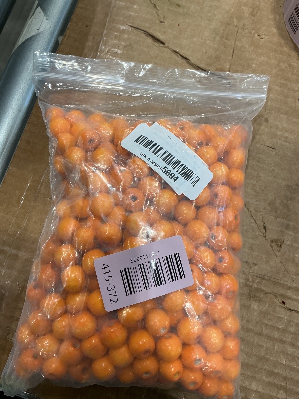 Photo 1 of [400PCS] Orange Wooden Beads, 16mm Large Round Orange Painted Natural Wood Beads Loose Beads Wooden Spacer Beads Bulk for DIY Crafts Halloween Festival Home Party Decoration