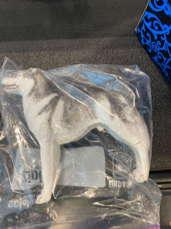 Photo 1 of ***MINOR DAMAGE*** Siberian Husky Puppy Dog Animal Figurine 76376