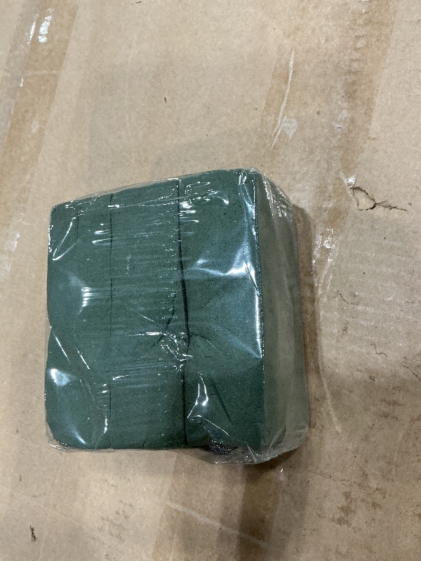 Photo 1 of *MINOR DAMAGE - USED*
FLOFARE Pack of 3 Floral Foam Blocks Each (5.5"L x 3.1"W x 1.7"H) Green Wet & Dry Flower Foam for Fresh & Artificial Flower Arrangement, Plant Foam, Florist Supplies for DIYs, Arts, Crafts & Weddings