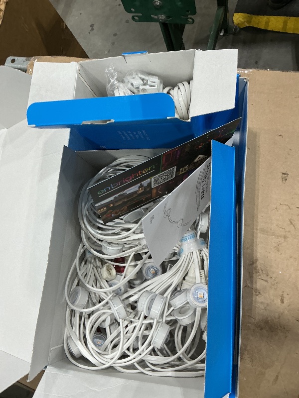 Photo 1 of *USED*
Enbrighten Vibe Eternity Permanent Outdoor Lights for House, 100 Feet, 72 RGBWIC LEDs, Close Spacing, 33lm, Color Changing, Christmas, Eave Lighting, Smart App, Works with Alexa, Google Home, 81103