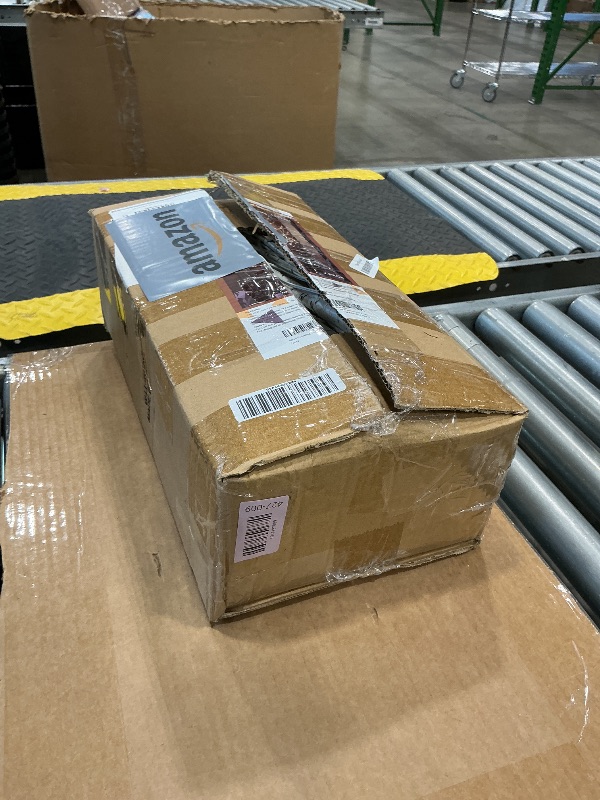 Photo 1 of *MINOR DAMAGE - USED*
Wexo Palindrog Lighted Birch Tree, 2 Pack 6 FT Prelit White Artificial Christmas Trees with Total 288 Warm White LED Lights and Timer for Indoor Outdoor Garden Wedding Party Christmas Decoration