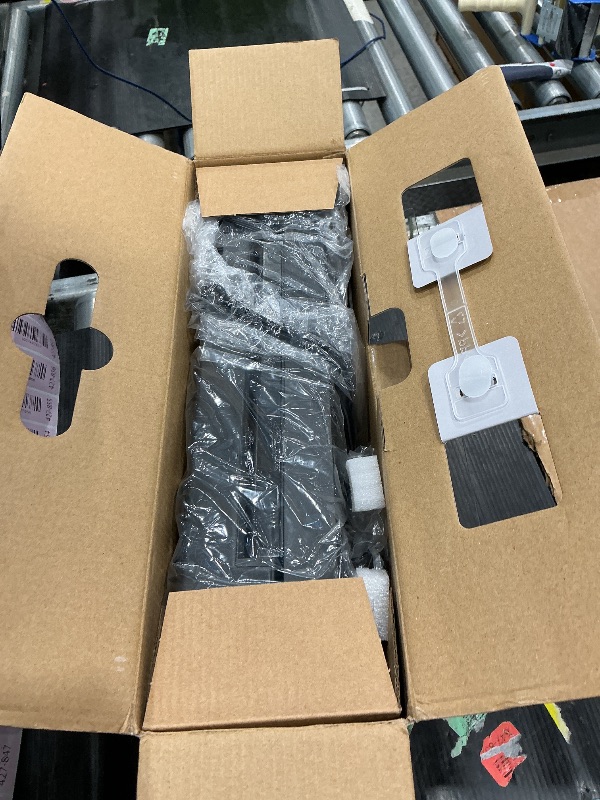 Photo 1 of *UNTESTED*
UPRUBE Vacuum Sealer with Easy Tear Cutter, 95kPa Food Saver Vacuum Sealer Machine for Food, 135W Fast Sealing, 9-in-1 Food Vacuum Sealer Machine with 10 ft Bag Roll for Meal Prep & Sous VideLIGHT