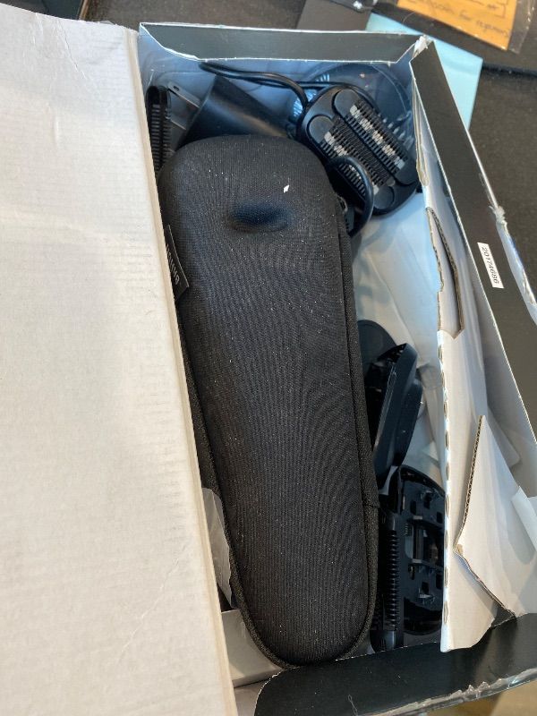 Photo 1 of *UNTESTED*
Braun Series 7 7032cs Flex Electric Razor for Men, Wet & Dry, Electric Razor, Rechargeable, Cordless Foil Shaver with Beard Trimmer and Charging Stand, Silver