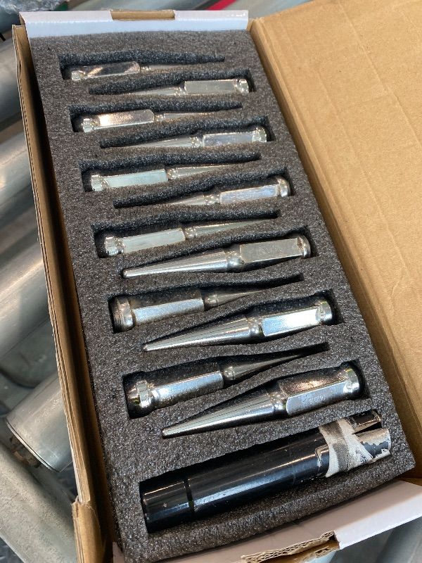 Photo 1 of *UNTESTED*
14x1.5 Spiked Lug Nuts 6x5.5 Chevy, Chrome Spike Lug Nuts Chevy Silverado 6 Lug Conical Bulge Seat with 1 Socket Key Fit Silverado Suburban GMC Sierra Yukon Dodge Ram 1500 Ford F150 Aftermarket Wheel