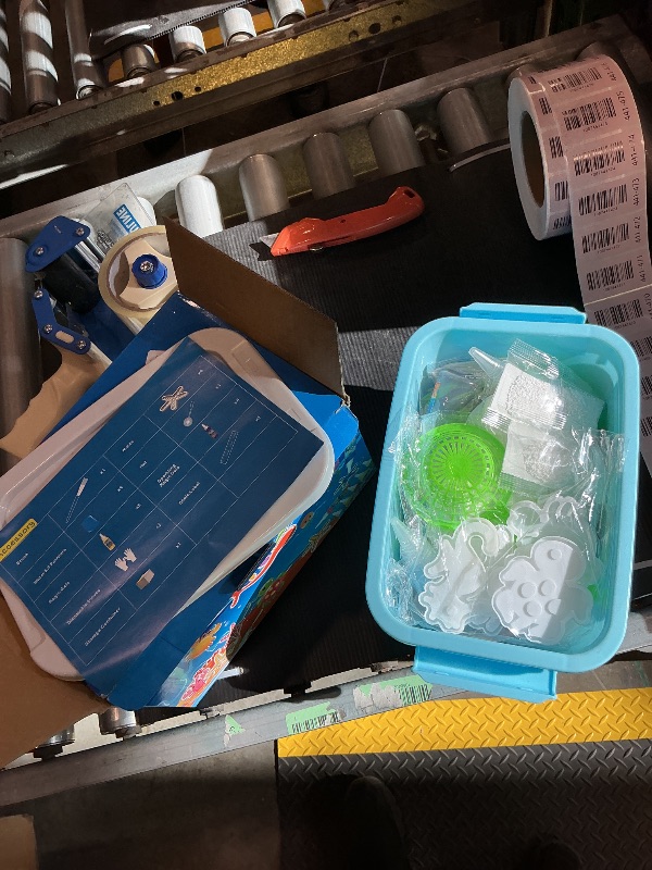 Photo 1 of *Smaller* Magic Water Elf Toy Kit– 20 Magic Gels (2 Glow-in-The-Dark) & 18 Sea Creature Molds, DIY Aqua Fairy Water Gel Crafts Toy, Make Water Pets & Squishy Figures, Fun Birthday Gift for Kids Ages 3+