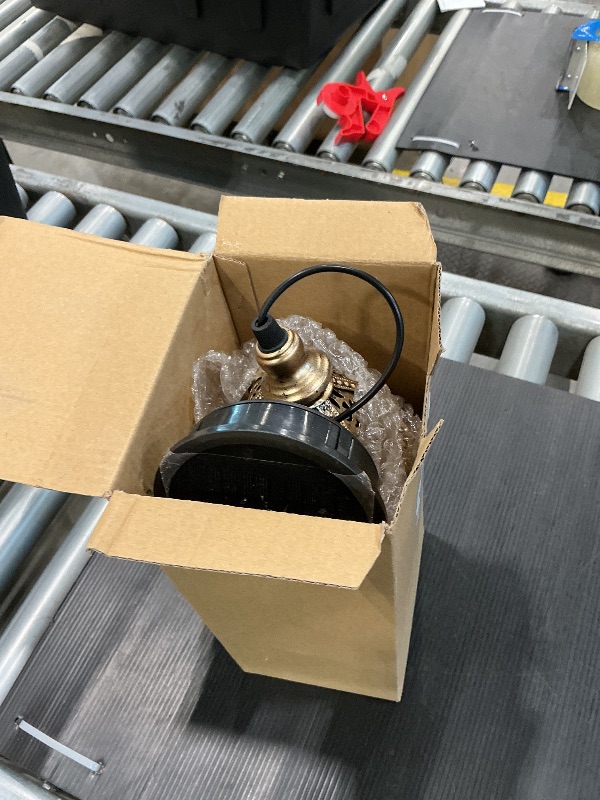 Photo 1 of **UNTESTED**
Twinkya Hanging Solar Lights Outdoor Garden Decorative Solar Lantern Waterproof Metal Moroccan Outdoor Decorations for Patio Pathway Yard Porch Backyard Garden Decor (Gold, 1 Pack)