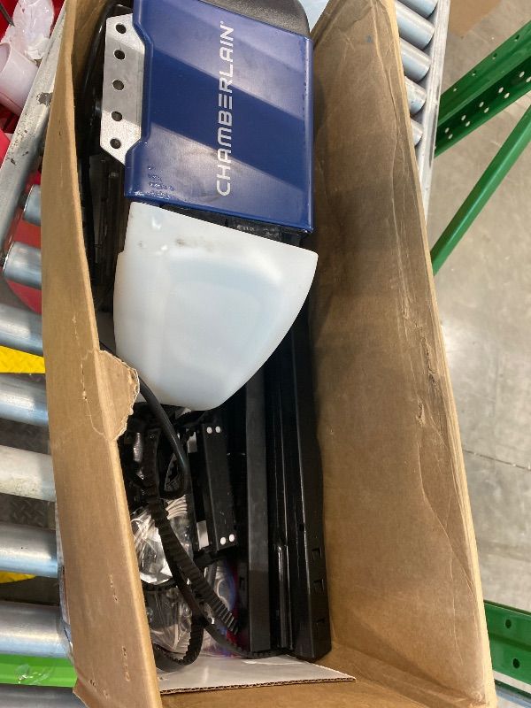Photo 1 of *MINOR DAMAGE & Untested*
CHAMBERLAIN B2215T Garage Door Opener with Battery Backup, Black