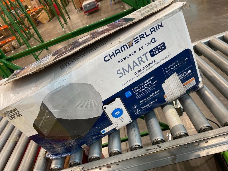 Photo 1 of *MINOR DAMAGE & Untested*
CHAMBERLAIN B2215T Garage Door Opener with Battery Backup, Black